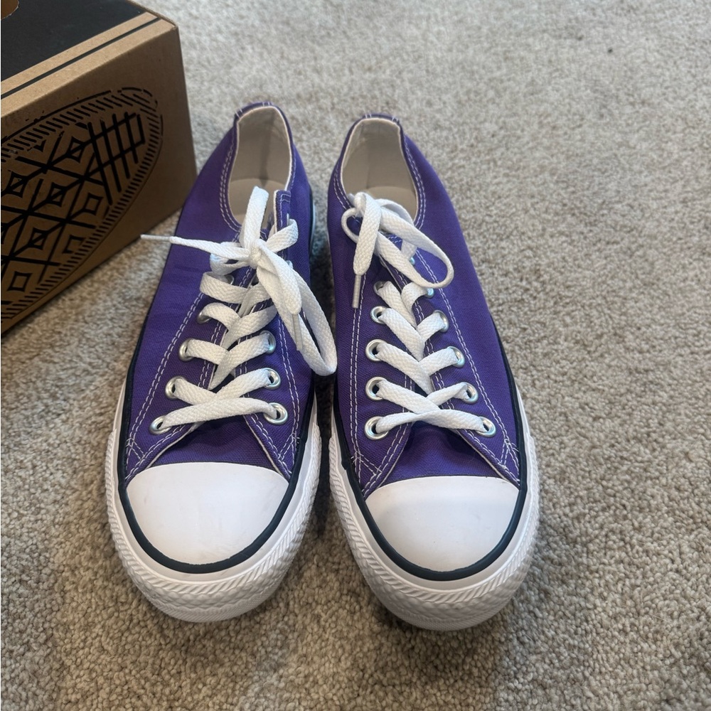 Purple low top converse